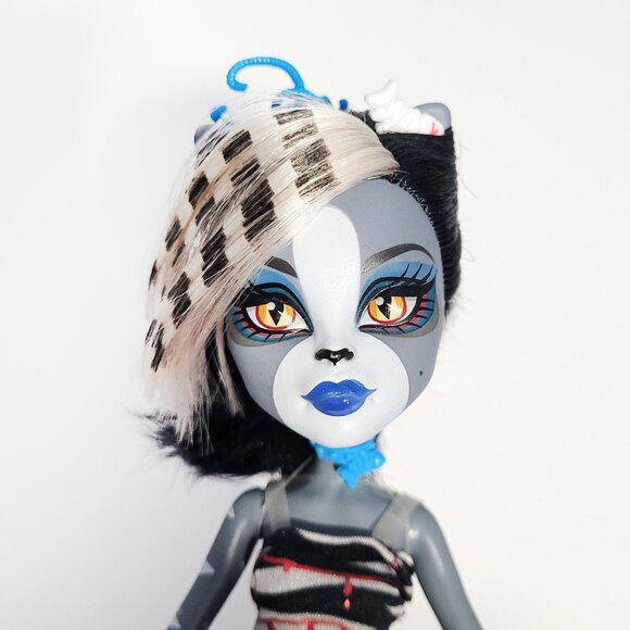 Monster High Werecat Twin Sisters Meowlody and Purrsephone Dolls - Picture 3 of 4